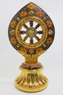 Dharma Wheel color on gold (L)