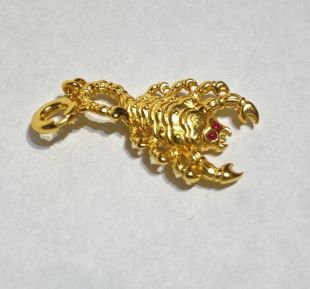 Vermeil & Sil. Scorpion pendent