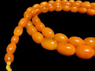 Old beeswax Buddhist beads ( S )