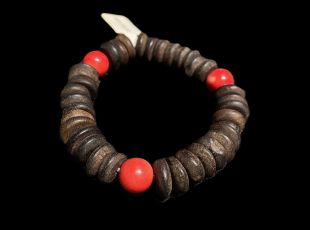 Dzi & black sandlewood bracelet