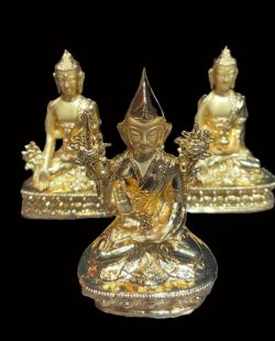 Gilded three-dimensional small Buddha statue