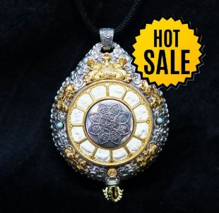 Nine Palaces and Eight Diagrams Pendant