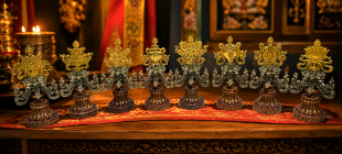Finely Engraved Eight Auspicious Symbols Stand